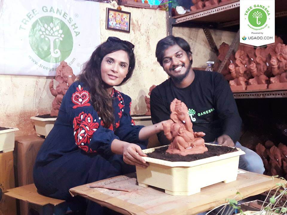 An Indian actress Richa Chadda supported and learnt how to make Tree Ganesha 