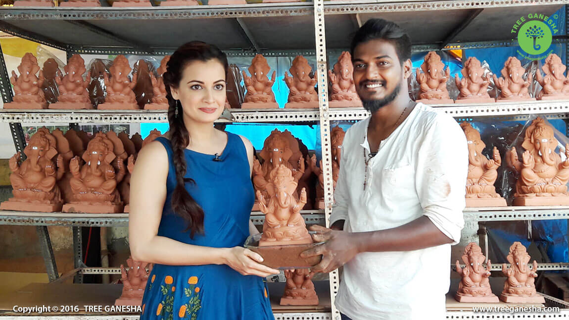 The renowned bollywood actress Dia Mirza visited Tree Ganesha Studio to support Eco-friendly Idols.